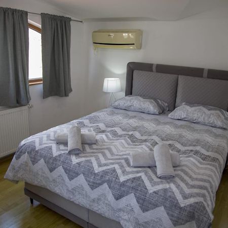 Apartmani Kamelia Mostar Buitenkant foto